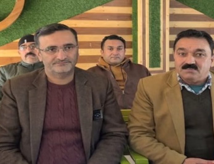 नरेंद्र मोदी के नेतृत्व में केंद्र सरकार की नीतियों पर रखें भरोसा : चेतन बरागटा