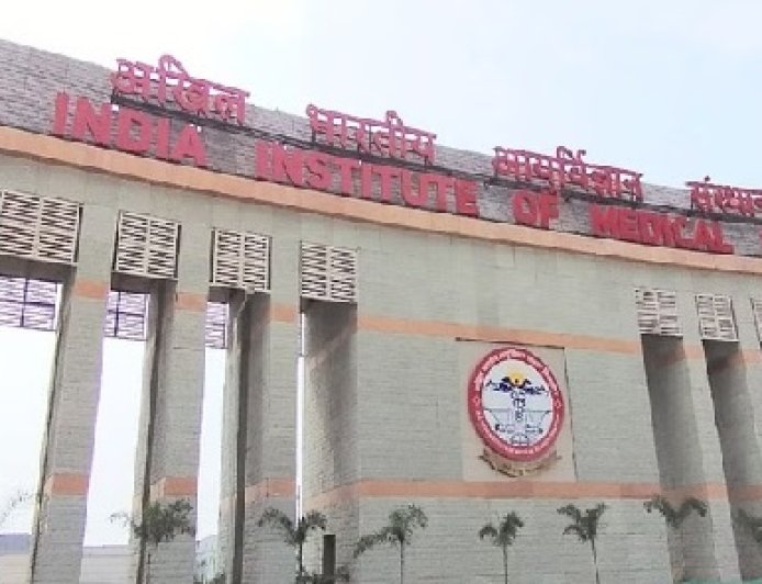 एम्स बिलासपुर में ट्रांसपोर्ट वेंटिलेटर नहीं टूटने देगा मरीजों की सांसों की डोर  