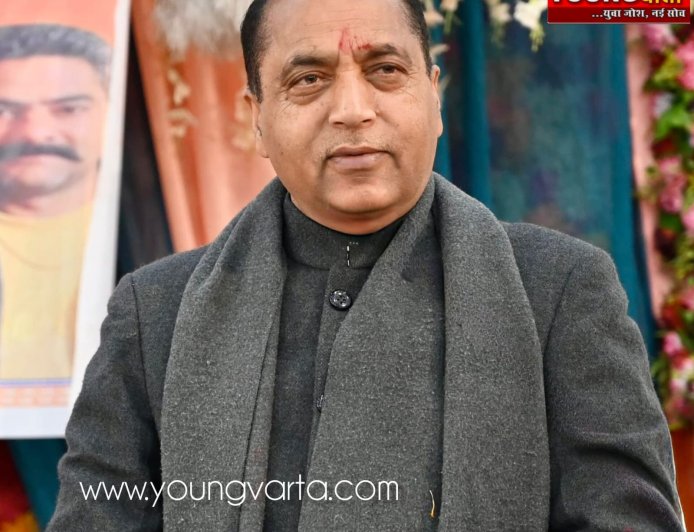 कांग्रेस में खुद को बड़ा दिखाने के लिए संविधान की किताब लेकर चलने का चल रहा है चलन : जयराम ठाकुर