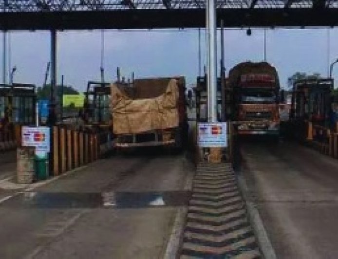 प्रदेश के विभिन्न टोल बैरियरों पर ऑटोमेटिक सिस्टम के जरिए कट रहे इंश्योरेंस के गलत चालानों पर रोक 