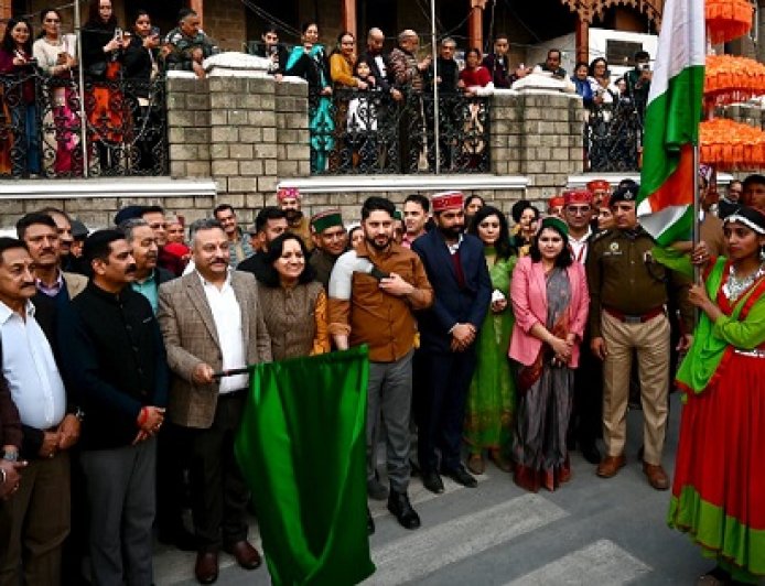 अंतरराष्ट्रीय महाशिवरात्रि महोत्सव में सजी भव्य अंतरराष्ट्रीय कल्चरल परेड, 35 दलों ने बिखेरी सांस्कृतिक छटा