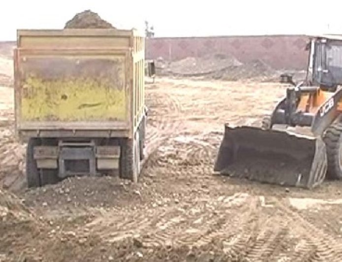 इंदौरा में लगातार हो रहे अवैध खनन से ब्यास नदी के अस्तित्व पर खतरा पैदा