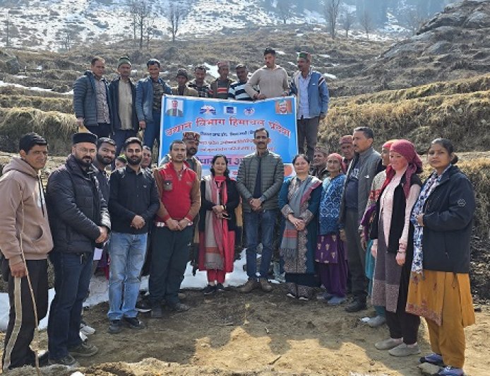 मंडी की चौहार और बरोट घाटी में एचपी शिवा परियोजना के तहत वृक्षारोपण अभियान का आगाज़