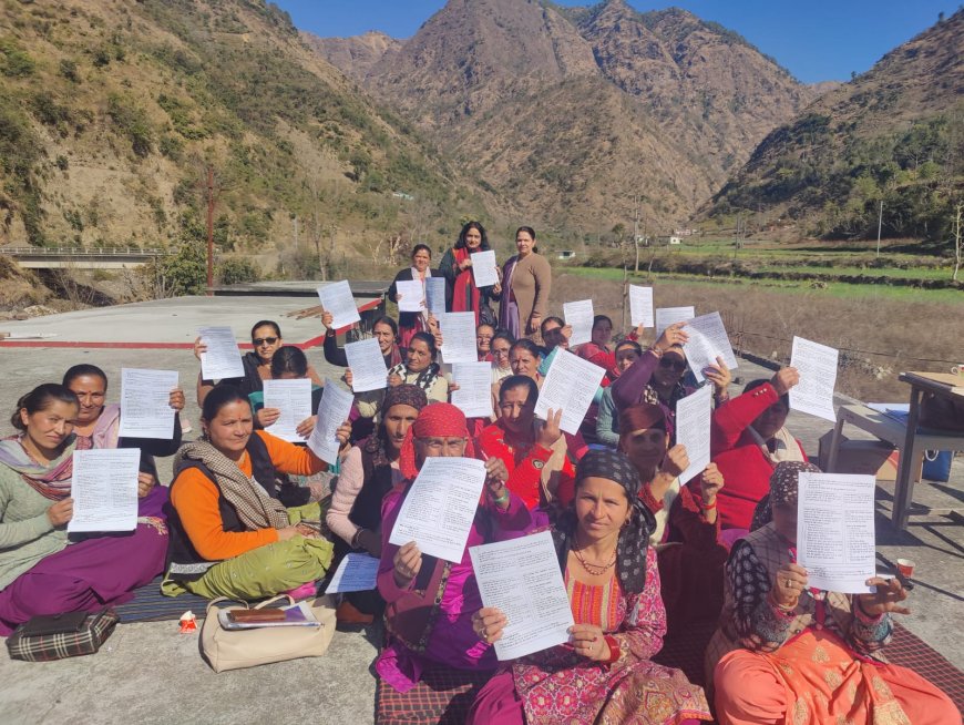 जिला बाल संरक्षण ईकाई सिरमौर ने आंगनवाड़ी कार्यकर्ताओं एवं आशा वर्कर्स को एडॉप्शन की जानकारी