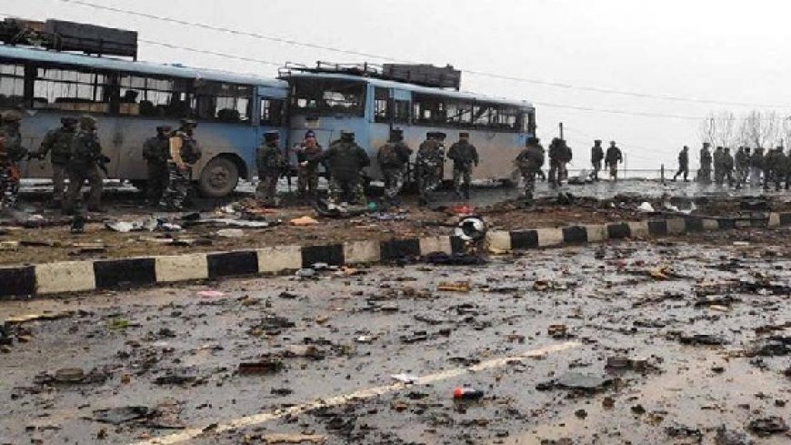 पुलवामा आतंकी हमले की 7वीं बरसी पर पीएम मोदी ने वीर जवानों को नमन करते हुए श्रद्धांजलि की अर्पित  