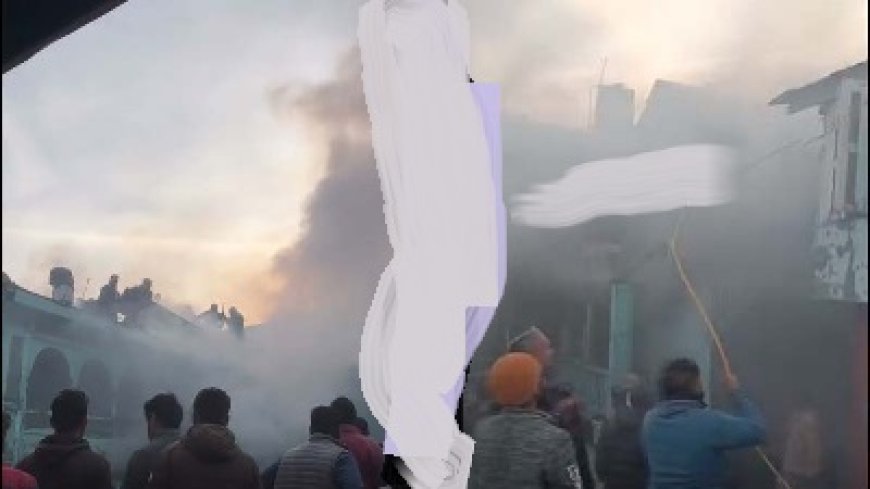 शिमला के क्यारी गांव में आगजनी की भेंट चढ़ा पूर्व प्रधान का घर, संपत्ति को भारी नुकसान 