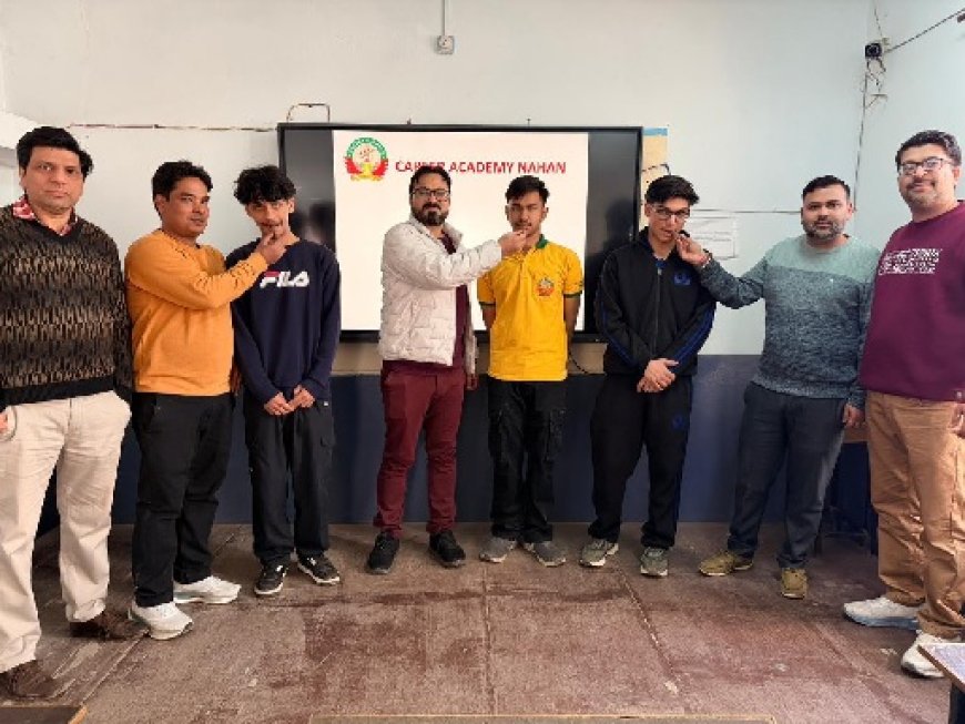 मेहनत और मार्गदर्शन का परिणाम,जेईई मेन्स में करियर अकैडमी अव्वल