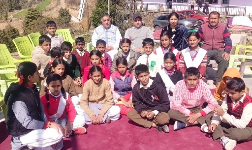 बोगधार और बडौल स्कूलों के विद्यार्थियों ने पर्यटन विषय का लिया व्यावहारिक प्रशिक्षण