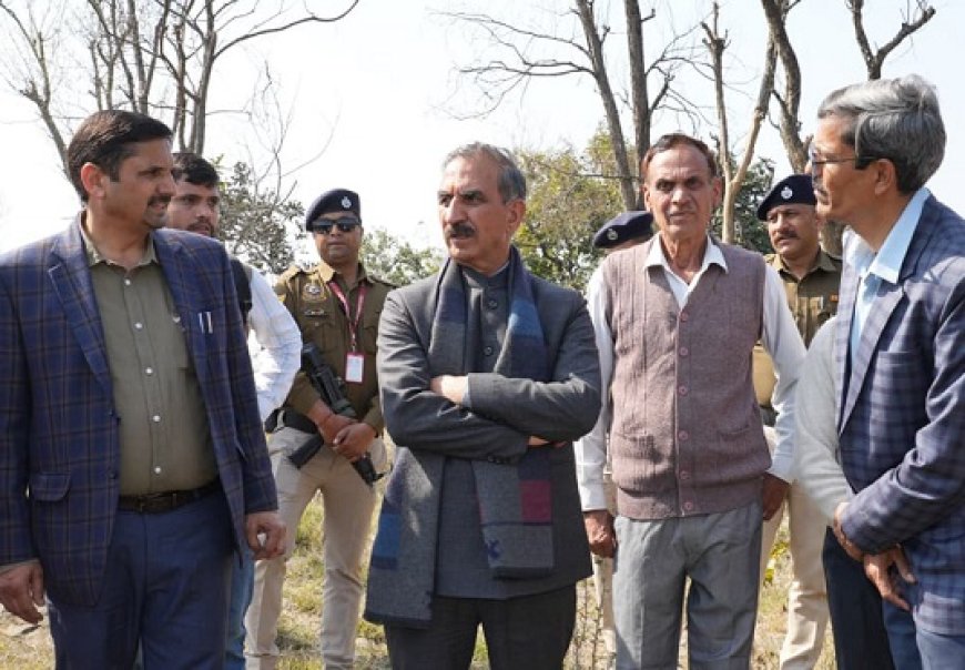 मुख्यमंत्री ने निर्माणाधीन जसकोट हेलीपोर्ट और बस अड्डा हमीरपुर का किया निरीक्षण