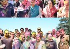 सीएम सुक्खू ने अपने सरकारी आवास 'ओक ओवर' में समाज के सभी वर्गों के साथ हर्षोल्लास के साथ मनाई होली 