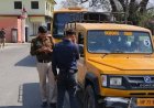 स्कूली वाहनों की जांच लगातार जारी, अब तक 182 वाहनों की जांच, 60 के काटे चालान