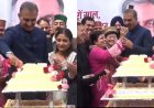मुख्यमंत्री सुखविंदर सिंह सुक्खू ने मनाया 63वाँ जन्मदिन, ओक ओवर में लगा बधाई देने वालों का तांता