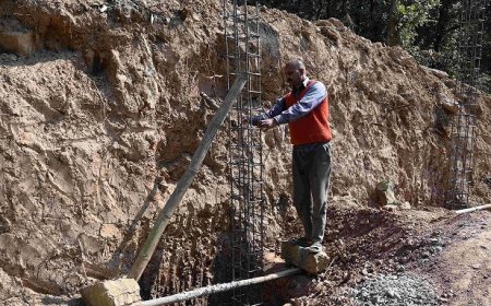 बरसात में उजड़े हर आँगन को फिर से गुलजार करने के लिए प्रदेश सरकार प्रतिबद्ध