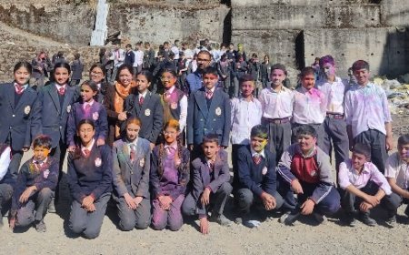 विद्यापीठ हिलग्रोव स्कूल में गरिमामय वातावरण में होली उत्सव धूमधाम से आयोजित 