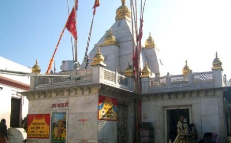 सुप्रसिद्ध शक्तिपीठ श्रीनयनादेवी में मां वैष्णोदेवी की तर्ज पर चैत्र नवरात्र के दौरान हर शाम होगी कलाकार के नाम  