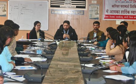 सिविल सेवाओं की तैयारी कर रहे युवाओं के लिए कारगर सिद्ध होगा भविष्य सेतु कार्यक्रम : उपायुक्त