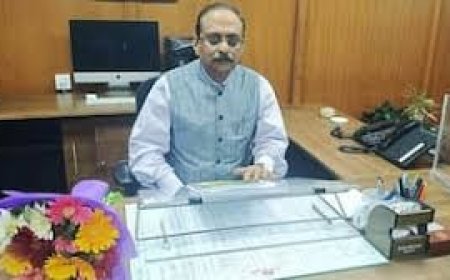 हिमाचल में भ्रष्टाचार के मुद्दे पर उच्च नौकरशाह आमने-सामने, CS संजय गुप्ता ने दो मुख्य सचिवों और पूर्व रेरा चीफ़ पर लगाए आरोप