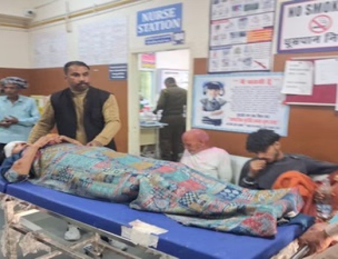 ऊना के अंब के सिद्ध चलेहड़ में एचआरटीसी बस और कार की टक्कर में पांच लोग गंभीर रूप से घायल