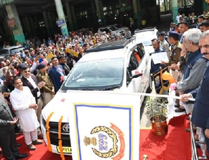 सीएम सुक्खू ने आईएसबीटी टूटीकंडी से प्री-पेड टैक्सी सेवा का किया शुभारंभ  