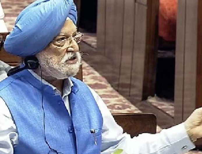 भारत में गैस- सिलेंडर, तेल औऱ पेट्रोल की कोई कमी नहीं : केंद्रीय पेट्रोलियम मंत्री