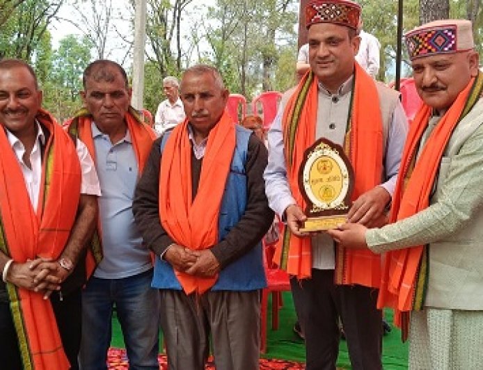 नशा निवारण बोर्ड के संयोजक एवं सलाहकार  नरेश ठाकुर ने पक्का भरो के छिंज मेले का किया शुभारंभ