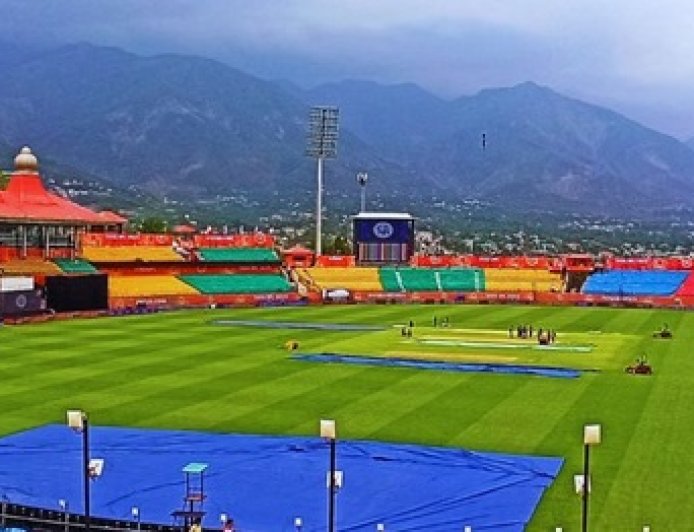 अंतरराष्ट्रीय क्रिकेट स्टेडियम धर्मशाला में इंडियन प्रीमियर प्रीमियर लीग के सत्र की सुनाई देने लगी गूंज 