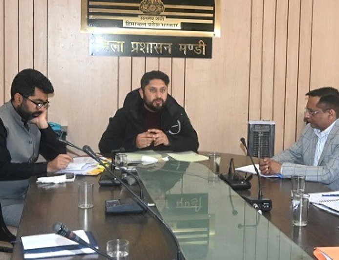 जलशक्ति विभाग के अधिकारी पानी की गुणवत्ता पर दें विशेष ध्यान  : अपूर्व देवगन