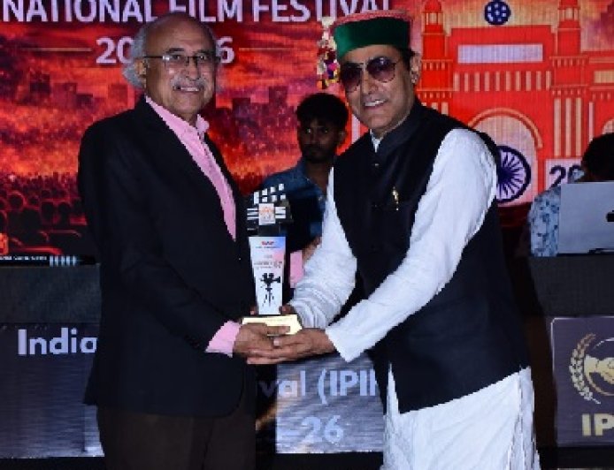 डॉ संजीव अत्री को डॉक्यूमेंट्री फिल्म "सोंधी धरती मीठा गुड़" को डॉक्यूमेंट्री फिल्म पुरस्कार से मिला सम्मान 