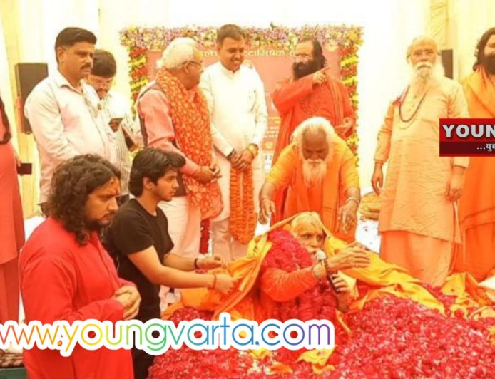 सनातन धर्म संस्कृति को आगे बढ़ाएंगे महामंडलेश्वर स्वामी रामानुज सरस्वती , संत समाज ने किया  अभिषेक  : श्रीमहंत रविंद्रपुरी