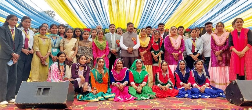 बच्चों को शिक्षा के साथ-साथ धार्मिक और सांस्कृतिक मूल्यों से जोड़ना आवश्यक  : अग्निहोत्री