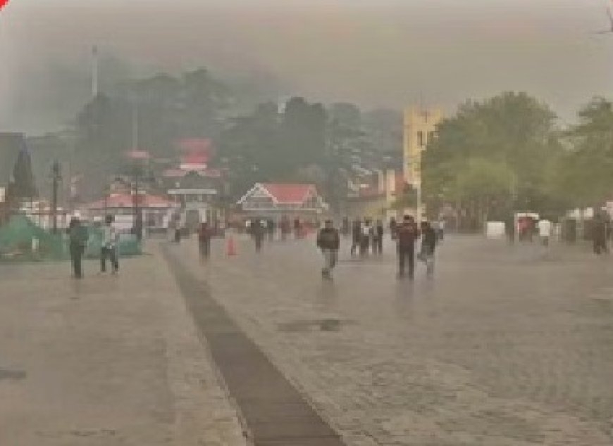 हिमाचल की राजधानी शिमला सहित कई इलाकों में बारिश व बर्फबारी होने से तापमान में आई गिरावट  