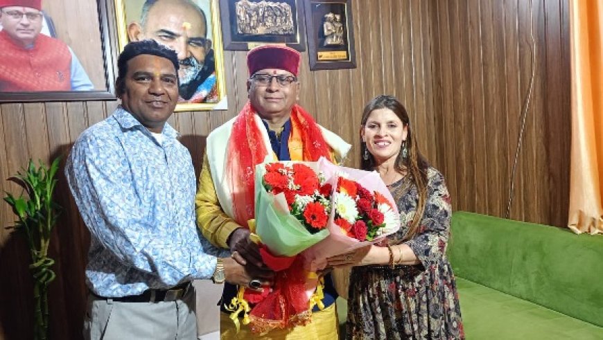 राजपुर विधायक एवं कैबिनेट मंत्री खजान दास को मंत्री पद मिलने पर भाजपा नेता बचना शर्मा एवं कार्यकर्ताओं ने दी बधाई 