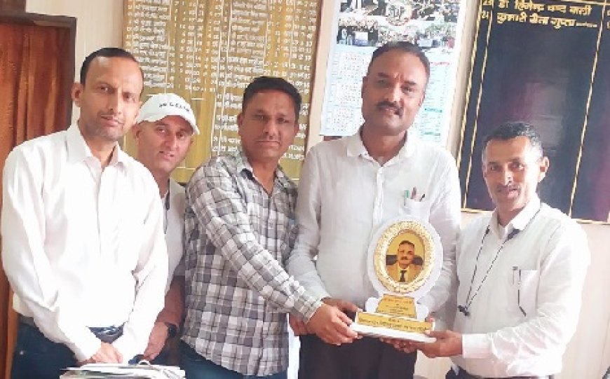 प्रदेश स्कूल प्रवक्ता संघ जिला सिरमौर ने वेतन की तीन प्रतिशत कटौती का किया विरोध