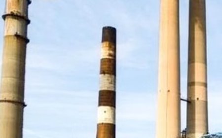 उद्योगों में ईंधन की किल्लत और पेट्रोकेमिकल उत्पादों की कीमतों में भारी उछाल से 30 प्रतिशत तक गिरा उत्पादन   