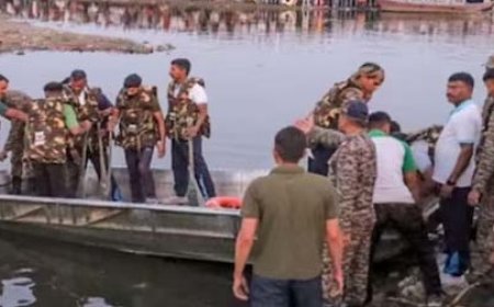 मथुरा के वृंदावन में यमुना नदी में नाव पलटने से एक परिवार के सात सदस्यों समेत दस लोगों की मौत,पांच यात्री लापता