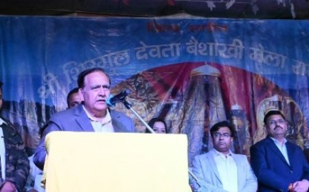 कुलदीप सिंह पठानिया ने राजगढ़ में आयोजित तीन दिवसीय बैशाखी मेले की अंतिम सांस्कृतिक संध्या में बतौर मुख्य अतिथि की शिरकत