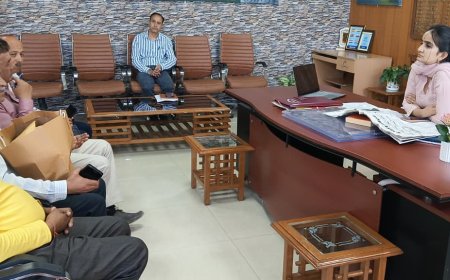 प्राकृतिक खेती से उगाई फसलों और घराट के आटे की मार्केटिंग में करेंगे मदद : गंधर्वा राठौड़