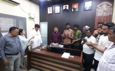 मंडी समिति प्रशासन से की फुटकर फ्रूट सब्जी के स्ट्रीट वेंडर्स को कारोबारी लाइसेंस दिए जाने की मांग