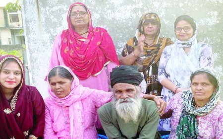 ऊना के 73 वर्षीय रणवीर सिंह ने गुस्से में छोड़ा घर, 50 साल बाद वापसी पर परिवार से मिलकर बहे आंसू