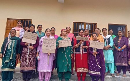 सिया और रितिका को इंसाफ मिले के नारों से गूंज उठा धाली बागड़ा, गांव में अवैध रूप से बिक रही शराब को बंद करने की महिला मंडल ने की मांग