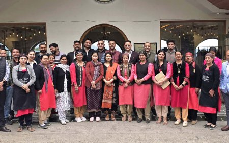 एचएएस अधिकारियों ने किया हिमईरा का दौरा -लगाए पहाड़ी व्यंजनों  के चटकारे