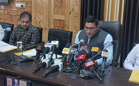 सफल एवं निष्पक्ष आयोजन को लेकर  व्यापक  व्यवस्थाएं सुनिश्चित — उपायुक्त मुकेश रेपसवाल