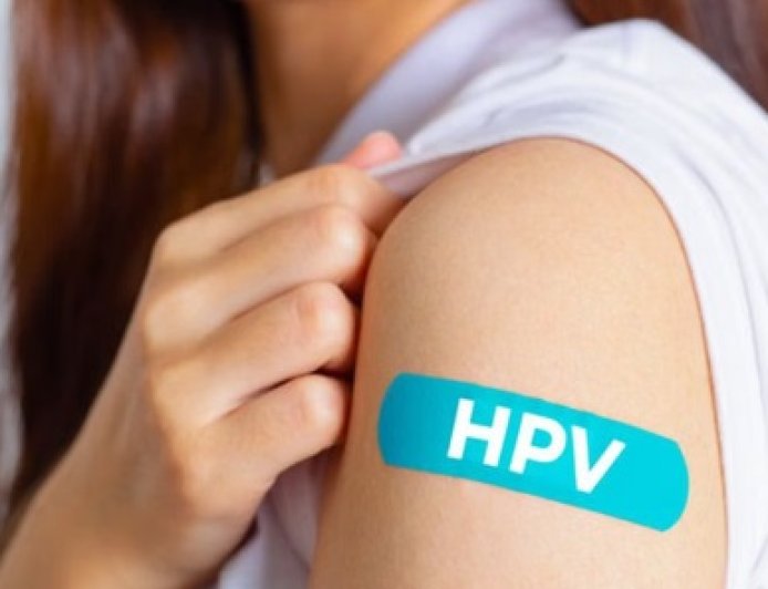 सर्वाइकल कैंसर से बचाव के लिए बच्चियां वैक्सीनेशन के लिए नहीं आ रही आगे,विभाग की ओर से फील्ड में उतारी टीमें  