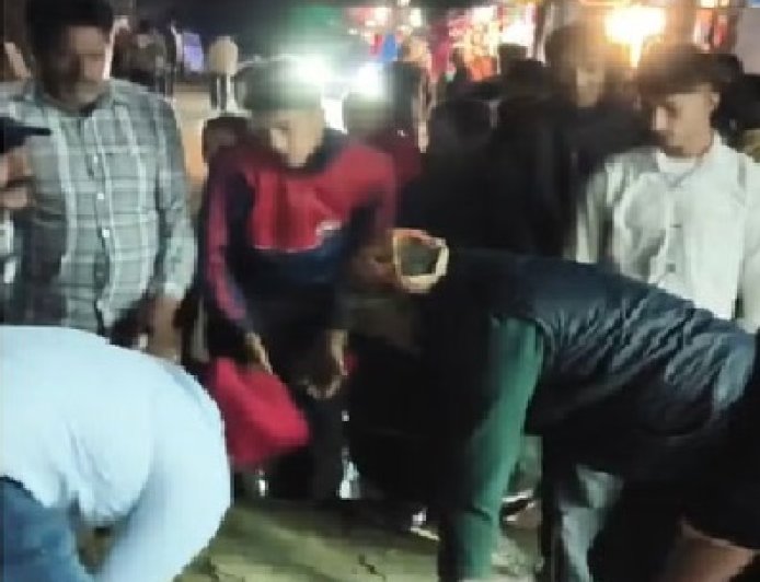 बाबा बालक नाथ मंदिर क्षेत्र में रात्रि में पहाड़ी से चट्टान दरकने से एक महिला घायल,बाल-बाल बचे दो बच्चे 