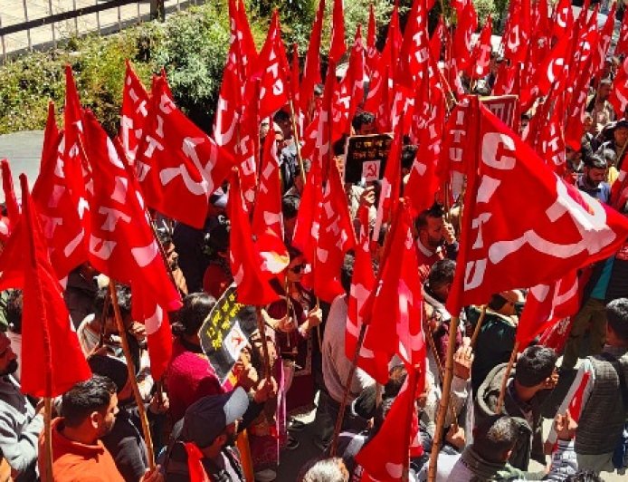 प्रदेशव्यापी हड़ताल के दौरान एंबुलेंस सेवाएं पूर्ण रूप से रहीं बाधित, हड़ताल का महापड़ाव आज समाप्त   