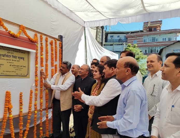 उपायुक्त कार्यालय परिसर के प्रांगण का होगा विस्तार एवं सौंदर्यीकरण, सीएम के राजनीतिक सलाहकार सुनील शर्मा ने किया भूमि पूजन