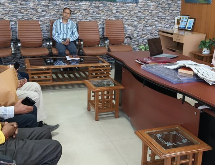 प्राकृतिक खेती से उगाई फसलों और घराट के आटे की मार्केटिंग में करेंगे मदद : गंधर्वा राठौड़