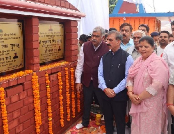 मुख्यमंत्री ने ज्वालामुखी में विद्युत मंडल और उपमंडल कार्यालय भवन के निर्माण कार्य का किया शिलान्यास