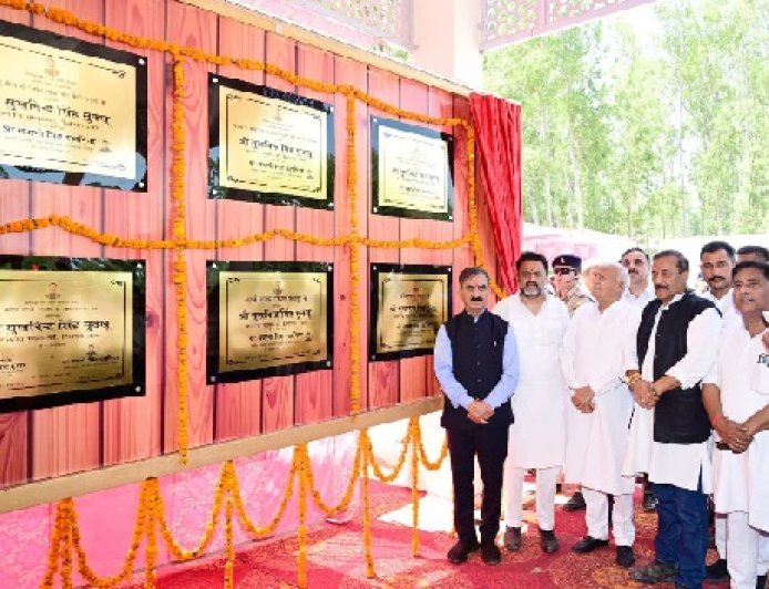 सीएम ने फतेहपुर विधानसभा क्षेत्र में 156.50 करोड़ रुपये की विकासात्मक परियोजनाओं के किए लोकार्पण और शिलान्यास  