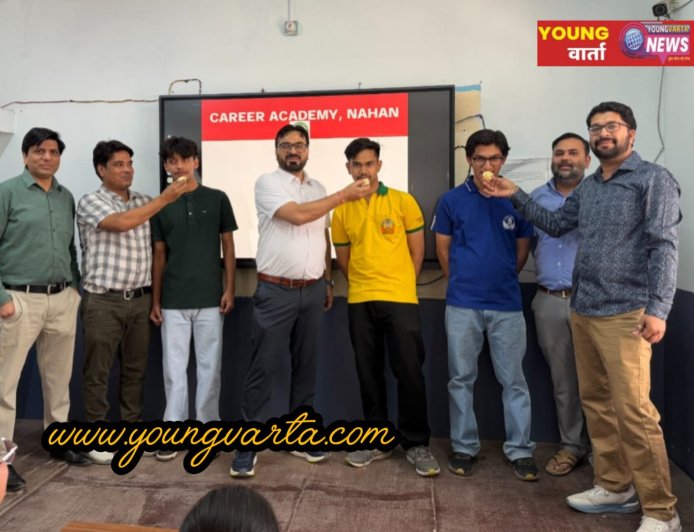 JEE Mains में छाये करियर अकादमी नाहन के छात्र ,  आदित्य जायसवाल हासिल किये  99.10 परसेंटाइल 